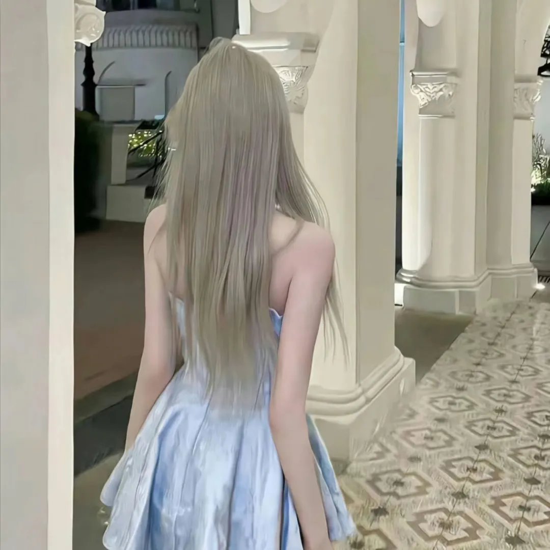 巨型女的袭击(原声版)